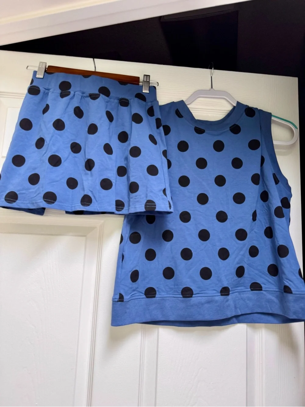 Women’s XS Blue Polka Dot skort Set - Sleeveless Top & Skort
